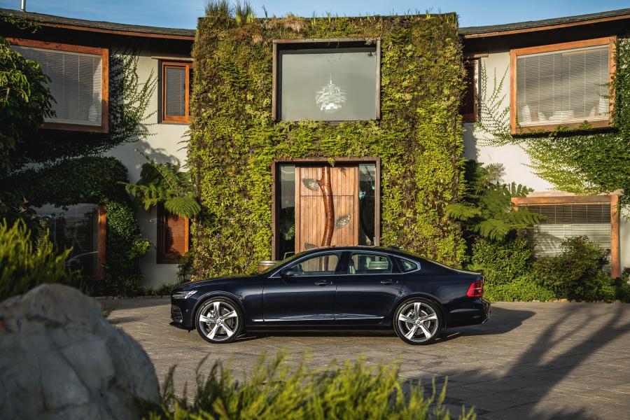  Volvo S90 D5 Inscription 2017 года  (ZA) (фото 2 из 3)